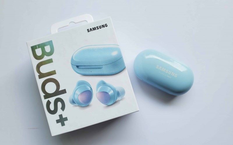 blue samsung galaxy buds plus